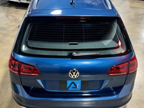 Used 2017 Volkswagen Golf Alltrack SE image 11