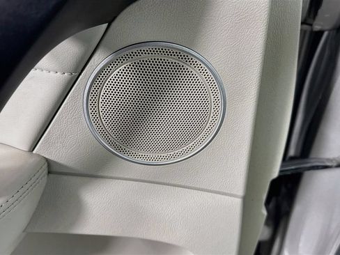 Used 2009 Acura TL w/ Technology Package FWD image 27