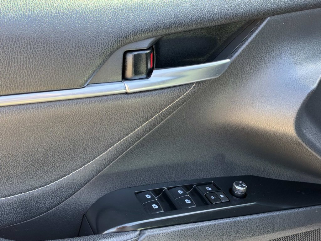 Used 2018 Toyota Camry XSE w/ Driver Assist Package FWD image 22