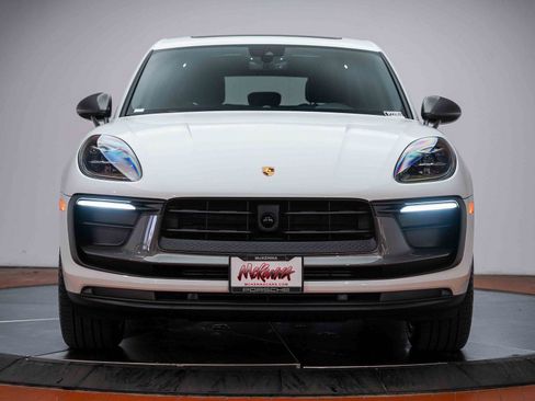 Used 2025 Porsche Macan Turbo image 7