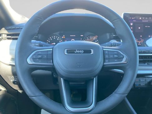 Certified 2025 Jeep Compass Limited AWD/4WD image 25