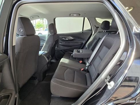Used 2023 GMC Terrain SLE w/ Driver Convenience Package image 13