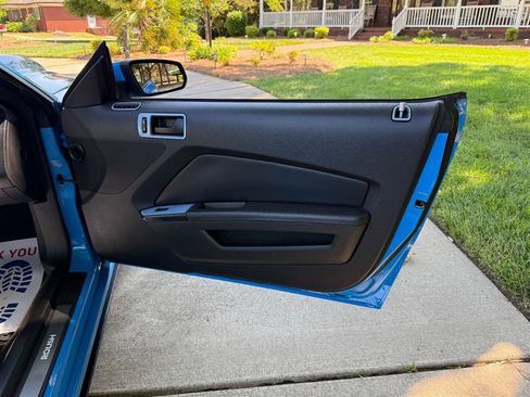 Used 2013 Ford Mustang GT RWD image 57