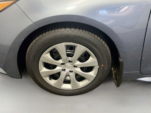 Used 2025 Toyota Corolla LE FWD image 13