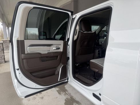New 2026 RAM 2500 Laramie AWD/4WD image 5