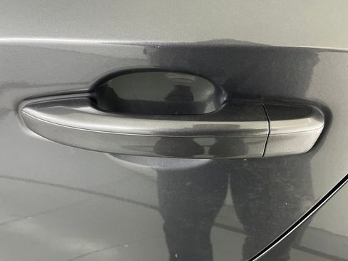 Used 2019 Honda Accord LX image 16