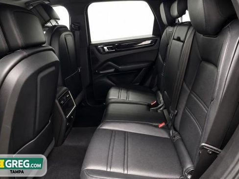 Used 2023 Porsche Cayenne AWD/4WD image 13