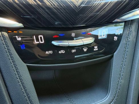 Used 2024 Cadillac XT6 Premium Luxury w/ LPO, Floor Liner Package AWD/4WD image 27