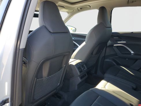 Used 2025 Audi Q5 Premium Plus w/ Premium Plus image 14