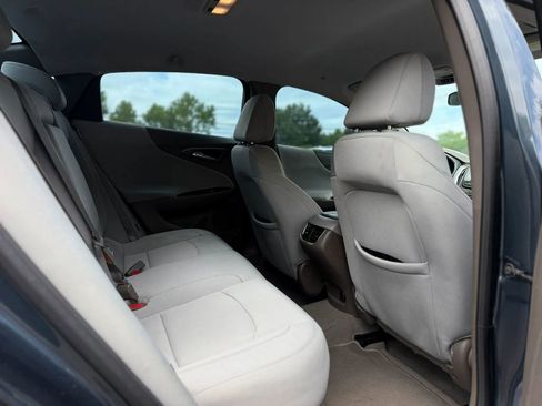 Used 2020 Chevrolet Malibu LT FWD image 13
