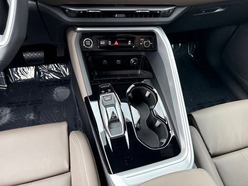 Used 2025 Audi Q5 Premium Plus w/ Premium Plus image 16