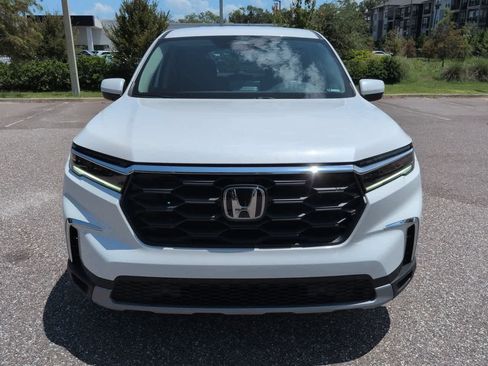 Used 2025 Honda Pilot EX-L image 9