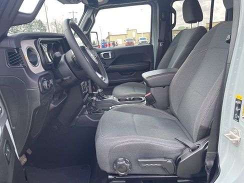 Used 2024 Jeep Wrangler Unlimited Sahara w/ Safety Group AWD/4WD image 7