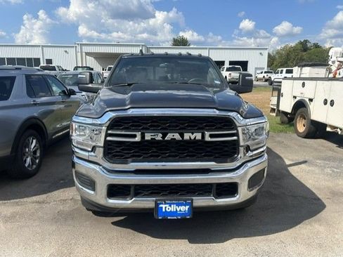 Used 2024 RAM 2500 Tradesman w/ Chrome Appearance Group AWD/4WD image 2
