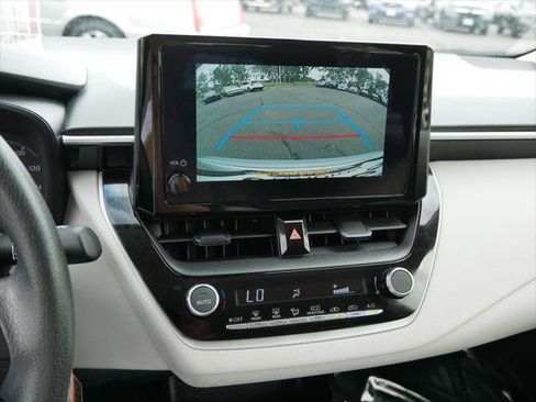 Certified 2025 Toyota Corolla LE FWD image 21