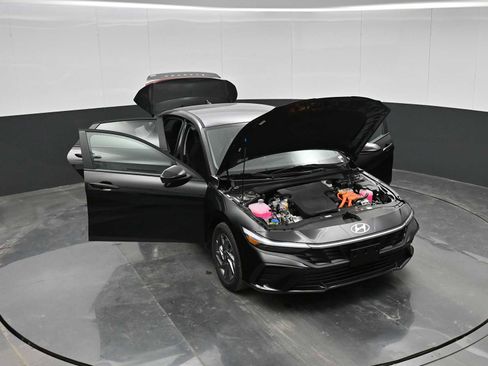 New 2026 Hyundai Elantra Blue image 39