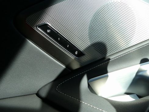 Certified 2024 Chevrolet Corvette Stingray Preferred Conv w/ Z51 Performance Package image 31