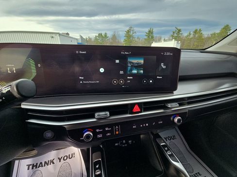 Used 2024 Kia Sorento S image 47