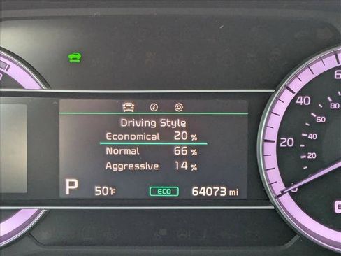 Used 2020 Kia Niro LX image 11