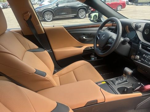 Used 2025 Lexus ES 350 w/ Premium Package FWD image 20