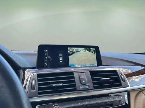 Used 2017 BMW 330i xDrive Sedan image 37