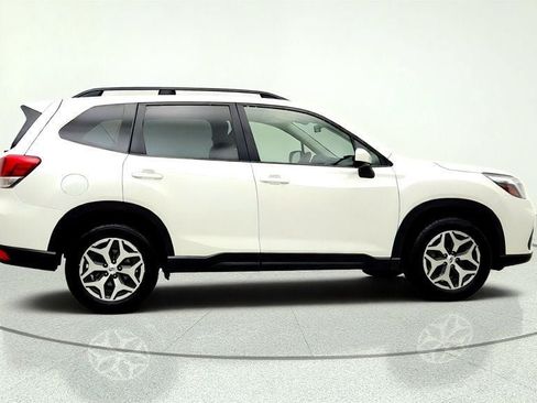 Used 2021 Subaru Forester Premium AWD/4WD image 4