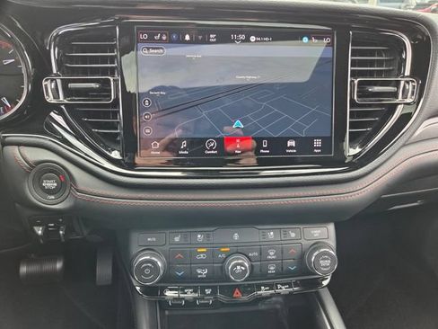 Used 2024 Dodge Durango GT RWD image 24