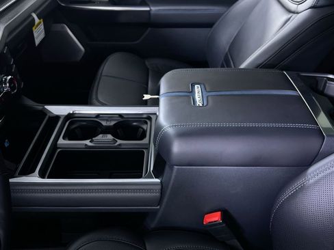 New 2025 Ford F350 Platinum w/ FX4 Off-Road Package image 20