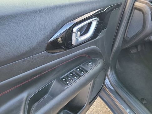 Used 2024 Jeep Compass Trailhawk image 12