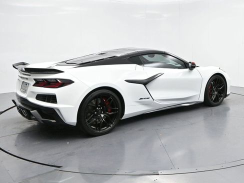 Used 2023 Chevrolet Corvette Z06 w/ Stealth Interior Trim Package RWD image 7