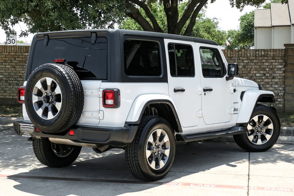 Used 2022 Jeep Wrangler Unlimited Sahara w/ Cold Weather Group AWD/4WD image 16