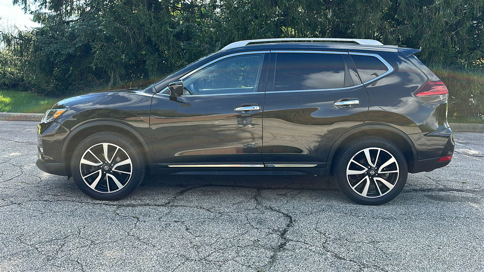 Used 2019 Nissan Rogue SL AWD/4WD image 28