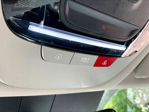 Certified 2023 Kia Sorento SX AWD/4WD image 39