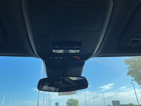 New 2025 Chevrolet Traverse LT w/ Enhanced Driving Package image 36