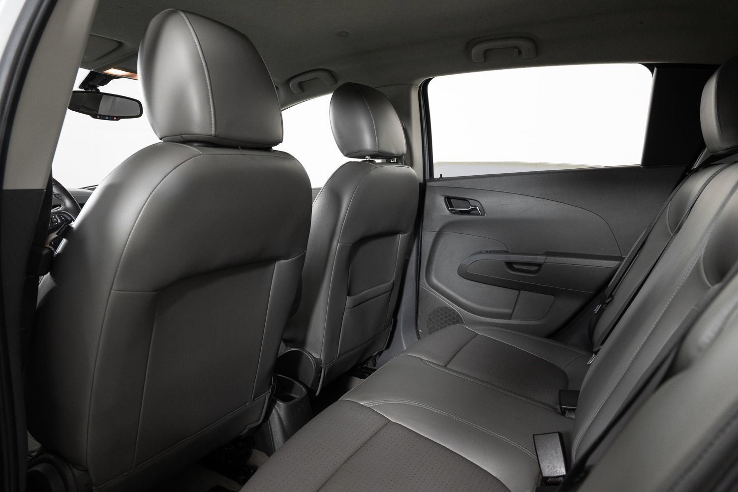 Used 2015 Chevrolet Sonic LTZ FWD image 17