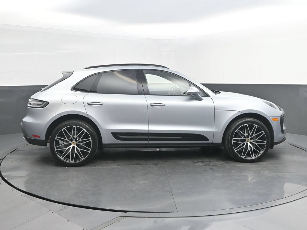 New 2026 Porsche Macan AWD/4WD image 8