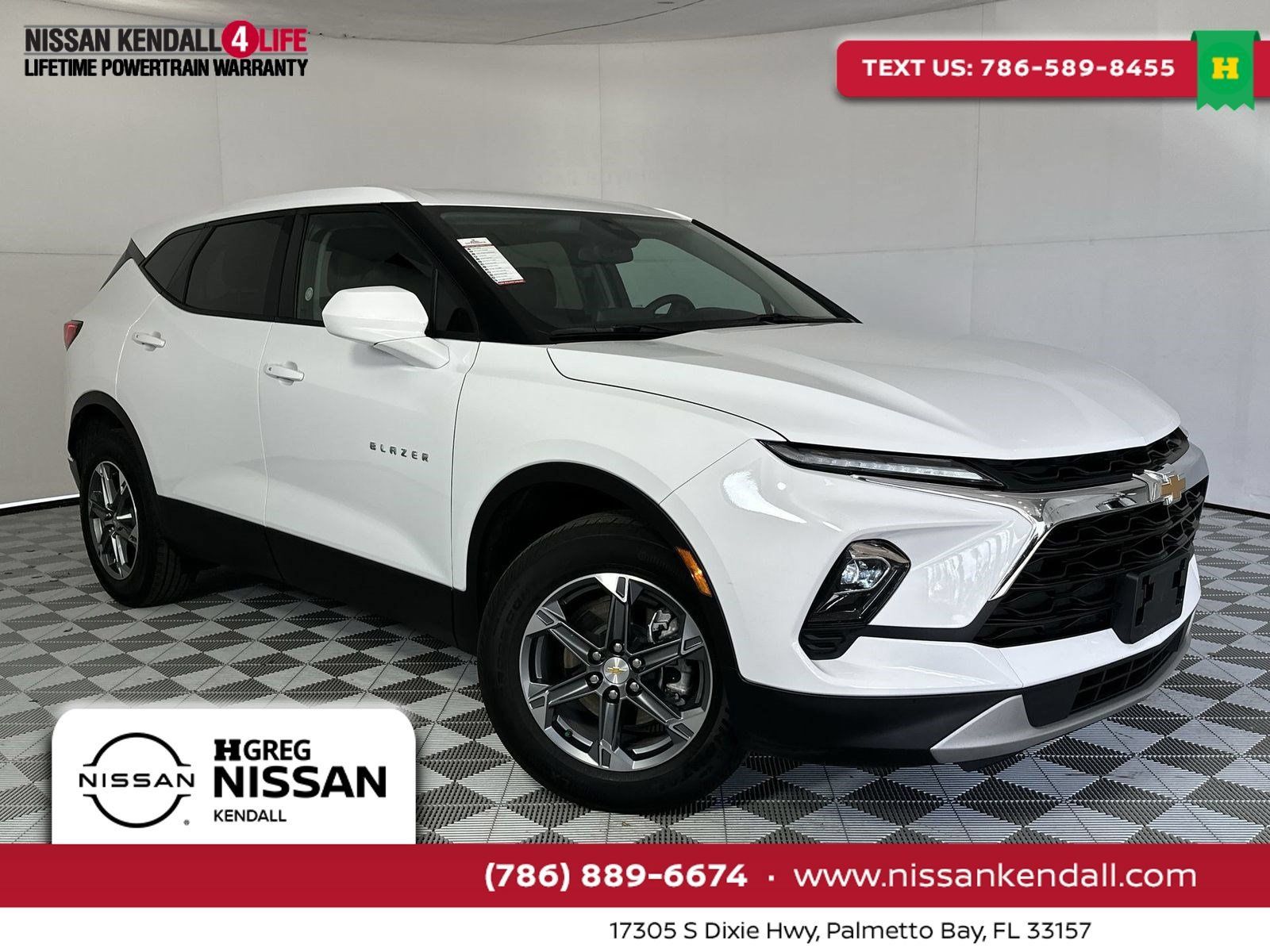 Used 2025 Chevrolet Blazer LT AWD/4WD image 1