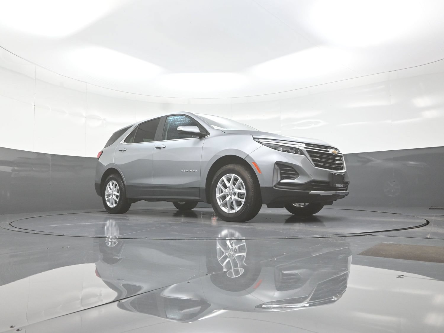 Used 2024 Chevrolet Equinox LT AWD/4WD image 9