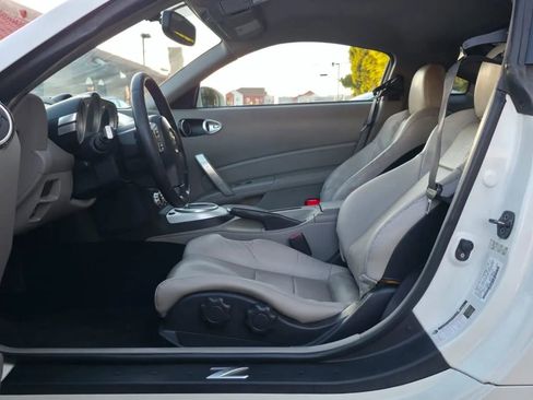 Used 2008 Nissan 350Z Touring image 24