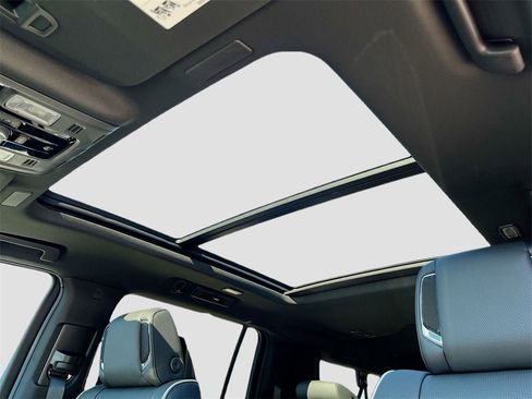 New 2026 Cadillac Escalade ESV Luxury w/ LPO, Radiant Package image 23