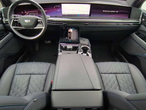 Used 2025 Cadillac Escalade IQ Luxury 1 AWD/4WD image 15