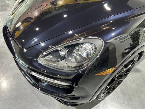 Used 2014 Porsche Cayenne GTS AWD/4WD image 15