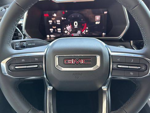 New 2025 GMC Canyon Elevation w/ Convenience Package image 24