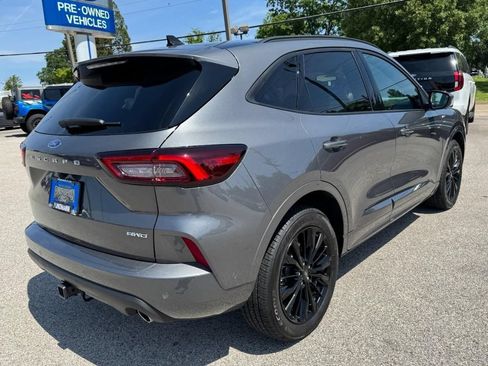 Used 2023 Ford Escape ST-Line Elite w/ Premium Technology Package AWD/4WD image 3