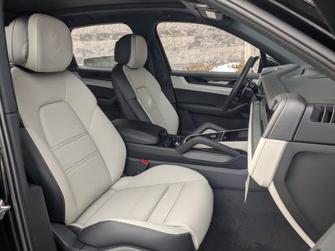 New 2026 Porsche Cayenne E-Hybrid image 26