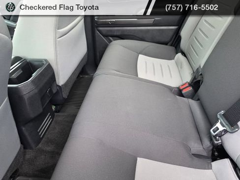 Used 2025 Toyota Tacoma TRD Sport AWD/4WD image 37