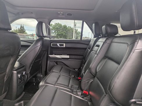 Certified 2023 Ford Explorer XLT w/ Equipment Group 202A AWD/4WD image 14
