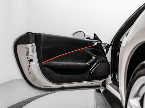 Certified 2022 Ferrari Roma image 18