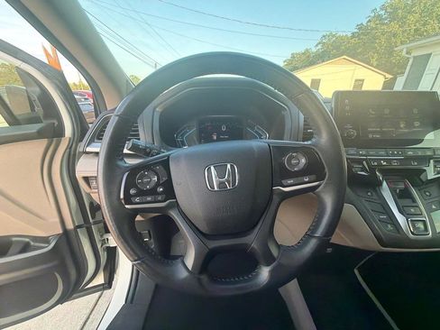Used 2018 Honda Odyssey EX-L image 17