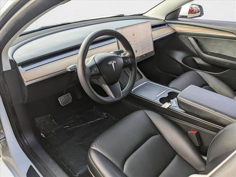 Used 2022 Tesla Model 3 Long Range image 10